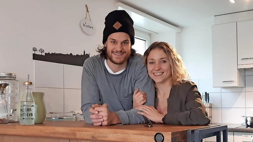 Das Elternhaus verlassen: Cedric Hüsler wohnt seit 2018 mit seiner Freundin Nadia zusammen in Rapperswil.