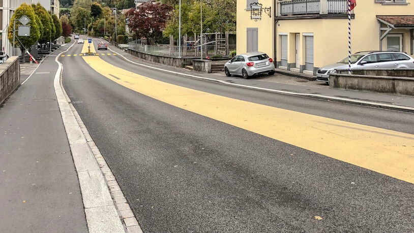 Die gelbe Linie erinnert ein wenig an Pasta.