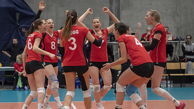 Grosse Frauen, grosse Freude: die Schweizer Volleyballerinnen jubeln nach einem wichtigen Punkt