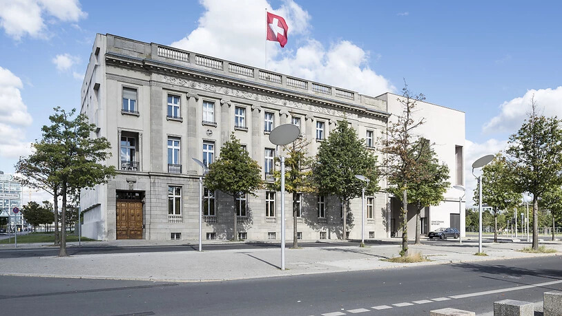 Schweizer Diplomaten wohnen oft an schönen Adressen: im Bild die Schweizer Botschaft in Berlin. (Archivbild)