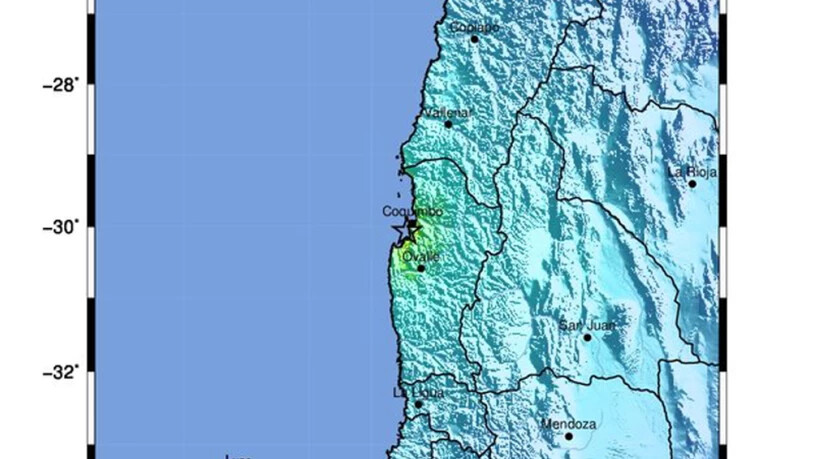Das Zentrum des Bebens lag im Westen Chiles an der Küste. Es wurde vorübergehend ein Tsunami-Alarm ausgelöst.