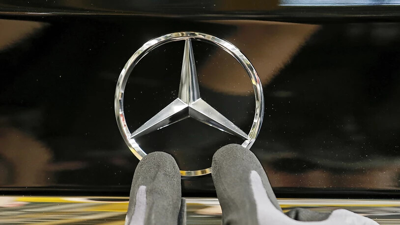 Daimler verbucht Gewinneinbruch. (Archiv)