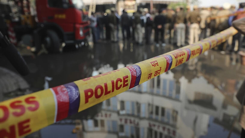 35 Personen wurden aus dem brennenden Hotel in der indischen Hauptstadt Neu-Dehli gerettet.