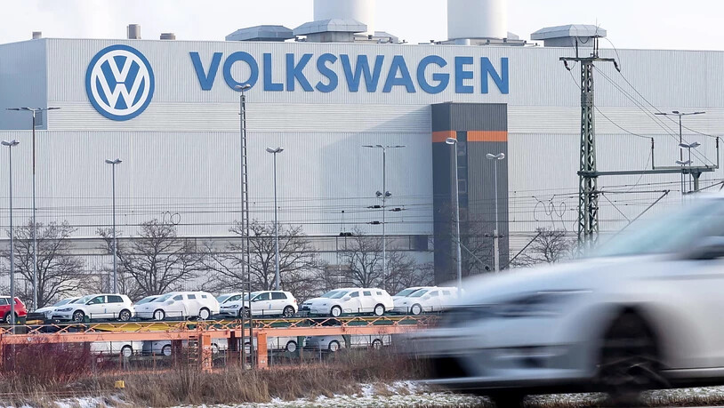 Der VW-Konzern verkauft weniger Autos. (Archiv)