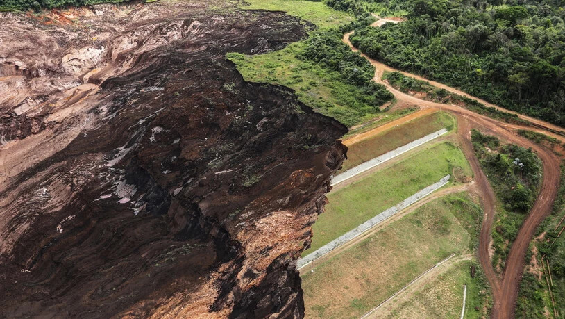 Ein Dammbruch an einer Eisenerzmine nahe Brumadinho in Brasilien Ende Januar kostete bis zu 300 Menschen das Leben und richtete schwere Schäden an der Umwelt an. (Archivbild)