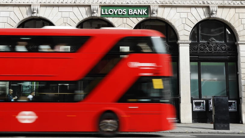 Die Gewinne sprudeln bei der britischen Grossbank Lloyds. Die Aktionäre profitieren von höheren Dividendenzahlungen.(Archivbild)