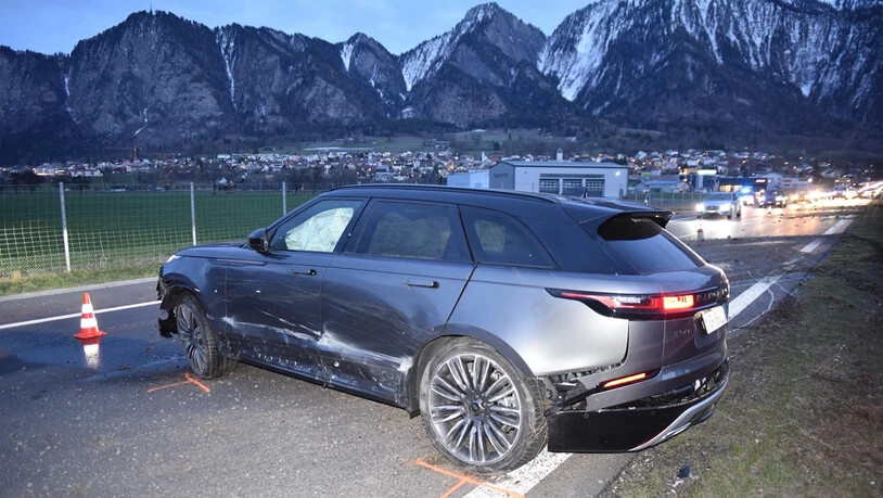 Wie durch ein Wunder wurden keine weiteren Fahrzeuge in den Unfall dieses Autos verwickelt.