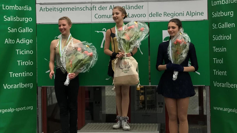 Céline Blarer (li) lief in der Kategorie U19 auf den starken 2. Rang