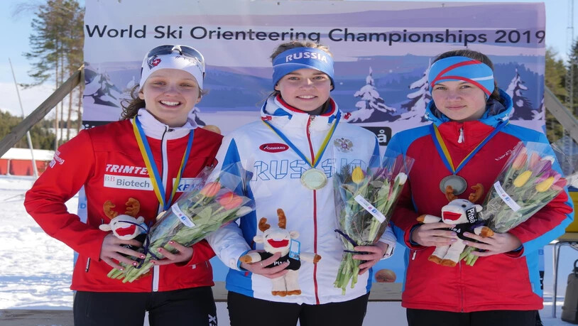 Die 17-jährige Churerin Delia Giezendanner wurde Vize-Jugend-Europameisterin im Ski-OL.