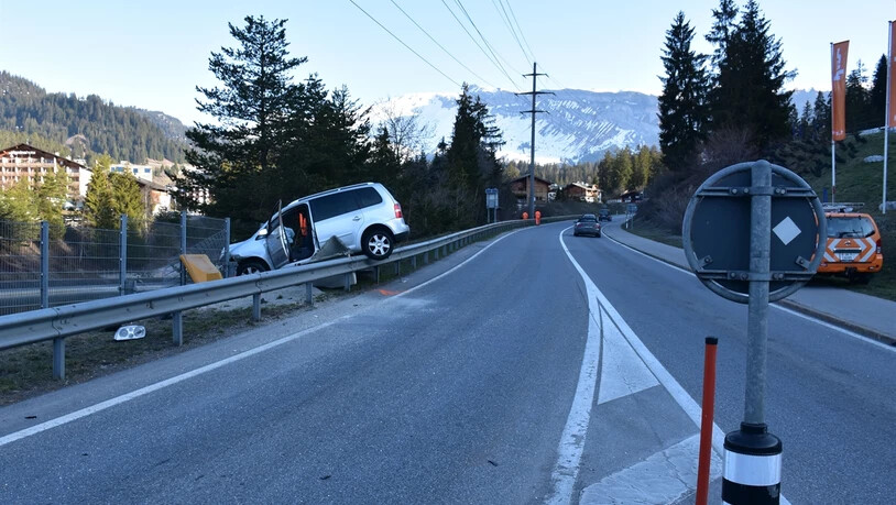 Nach diesem Unfall hat das Auto einen Totalschaden.