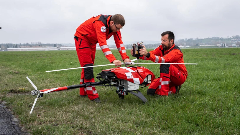 Mit dieser Drohne sucht die Rega künftig nach Vermissten.