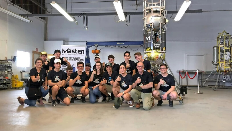 Das Team besucht die Raketenfirma...