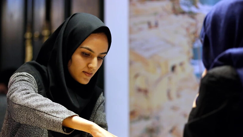 Im Iran müssen Frauen in der Öffentlichkeit ein Kopftuch tragen. Bild von der Schach-Weltmeisterschaft der Frauen 2017 in der Hauptstadt Teheran. (Archivbild)