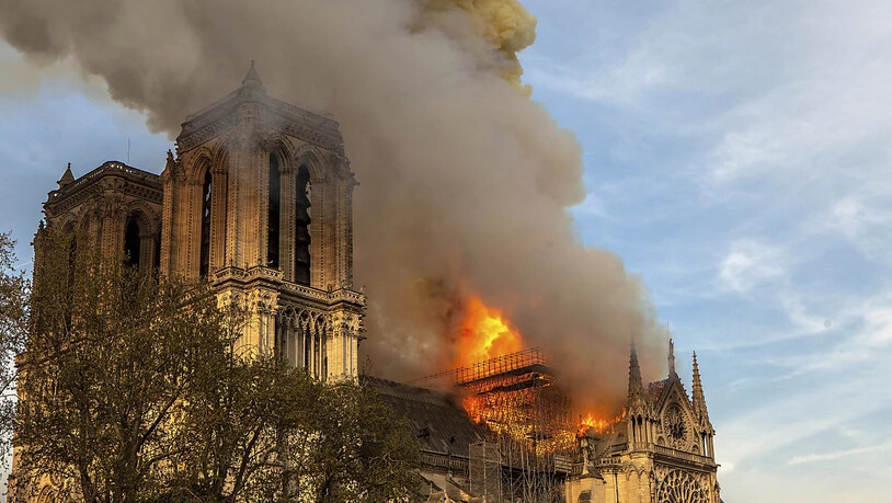 Die durch einen Grossbrand unlängst stark beschädigte Kathedrale Notre-Dame in Paris kann laut Angaben der französischen Regierung vom Samstagabend gerettet werden. (Archivbild)