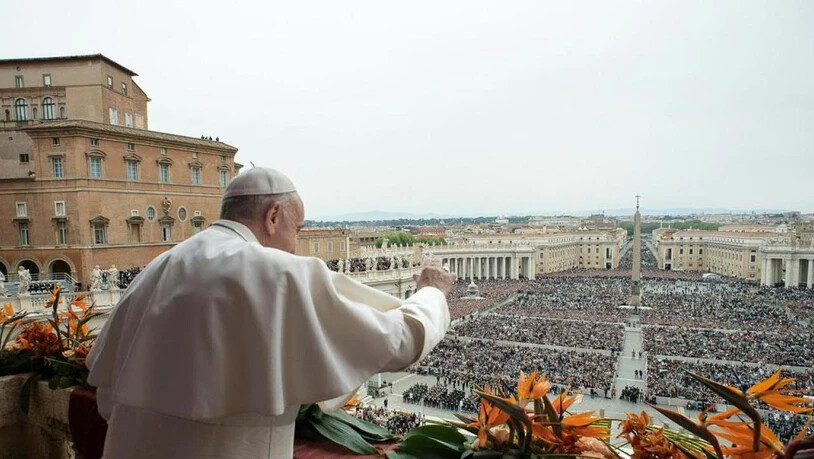Papst Franziskus spendet zu Ostern den Segen "Urbi et Orbi".