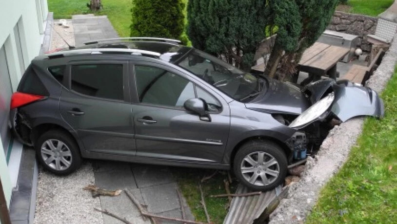 Vom Besitzer vermisst und gestohlen gemeldet: Ein Auto, das sich in Goldau selbständig gemacht hat.