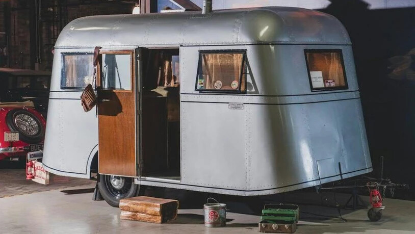 Der Oldtimer-Wohnwagen, "Model C Travelodge" des Automobilherstellers Pierce-Arrow ging hat bei einer Auktion in den USA für 40'000 Dollar an einen neuen Besitzer.