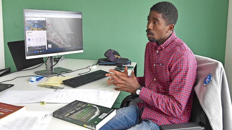 Der 23-jährige liberianische Student Bob ist derzeit in der Schweiz und erweitert sein Wissen an der HSR und bei Ingenieurbüros.