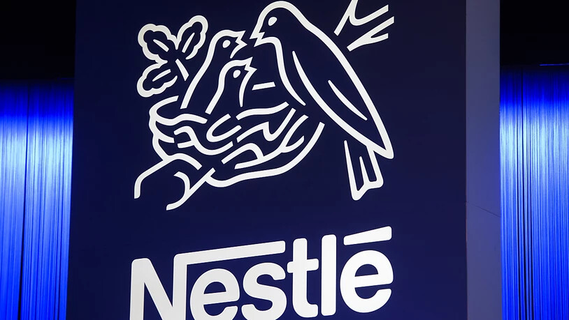 Im Zuge der Umstellung des Liefersystems von Pizza und Eiscreme in den USA streicht Nestlé in diesem Jahr laut einem Medienbericht 4'000 Stellen. (Archiv)