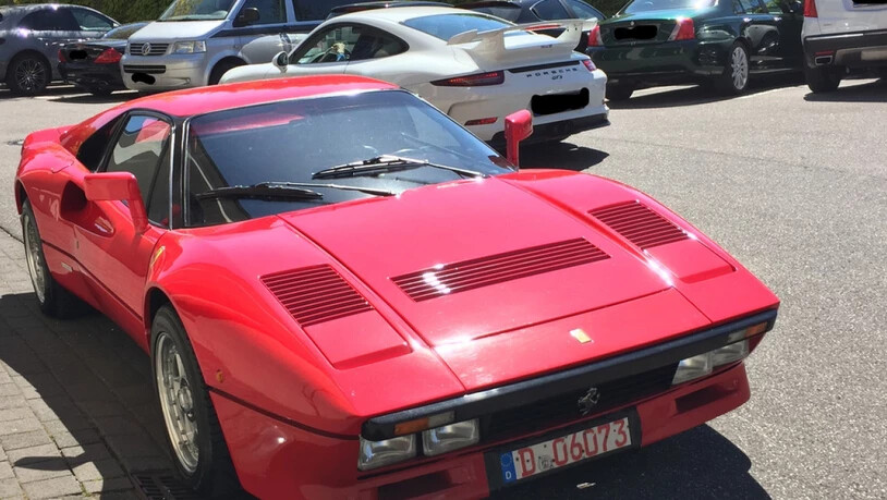 Der Ferrari 288 GTO aus dem Jahr 1985 soll einen Wert von über 2 Millionen Euro haben.
