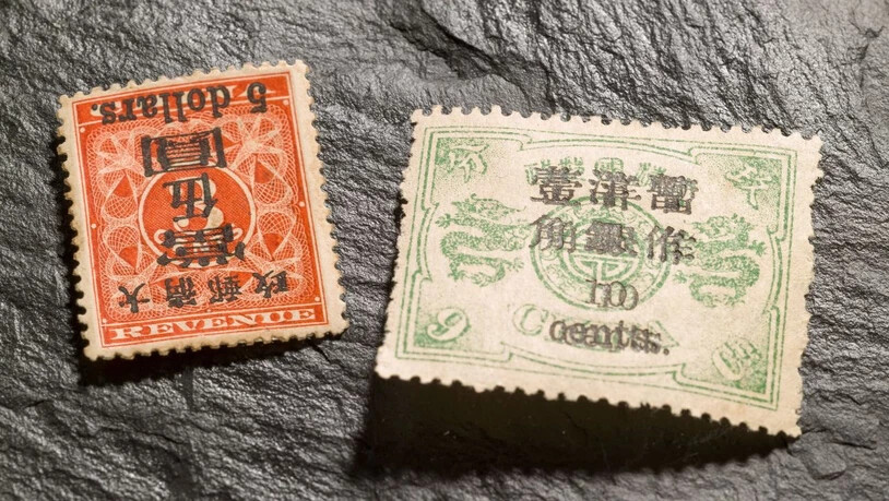 Diese zwei seltenen Briefmarken aus China kommen am 22. Mai im Auktionshaus Rapp in Wil SG unter den Hammer.
