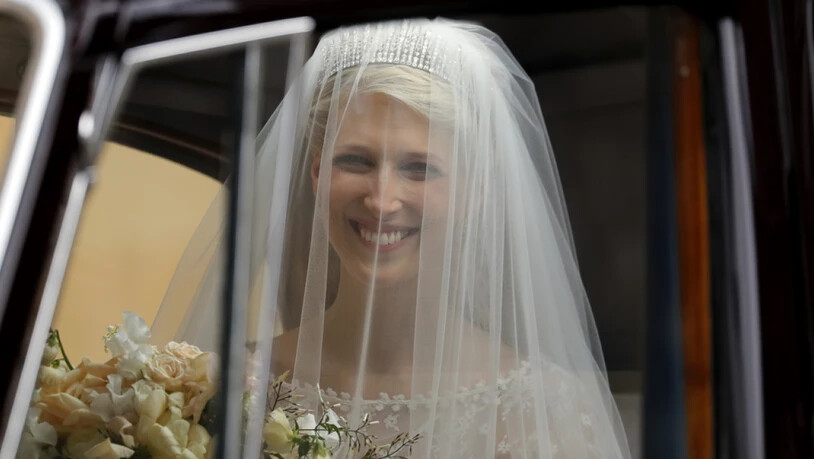 Die strahlende Braut Lady Gabriella Windsor bei ihrer Ankunft zur Hochzeit in Windsor Castle.