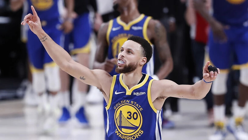 Angeführt von einem überragenden Stephen Curry ziehen die Golden State Warriors mit einem Sweep in den NBA-Final ein