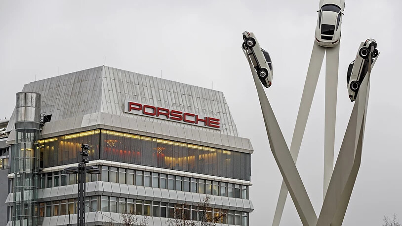Die deutsche Staatsanwaltschaft und die Steuerfahndung haben am Dienstag Standorte des Autobauers Porsche durchsucht. (Archivbild)