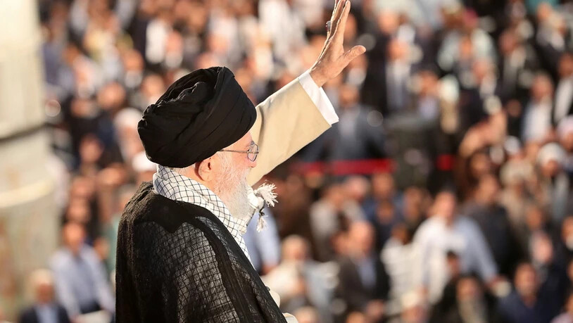 Hauptredner an der Gedenkfeier zum 30. Todestag des iranischen Revolutionsführers Chomeini war dessen Nachfolger Ajatollah Ali Chamenei.