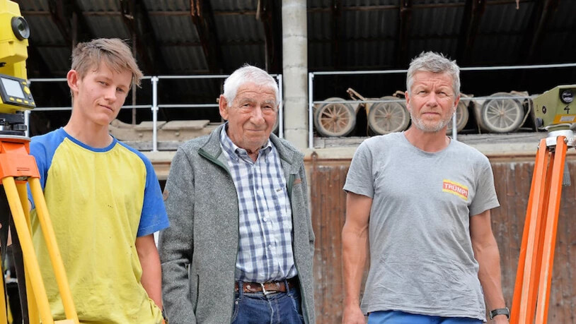 Bruno Zanoni (Mitte) wanderte 1958 ein und arbeitete für die Firma Trümpi. Sohn Marco (rechts) und Enkel Sandro tun es gleich.