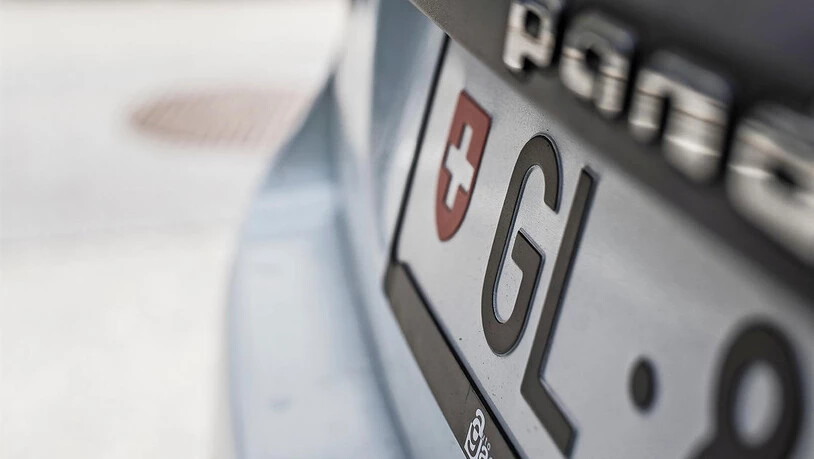 Die im Glarnerland immatrikulierten Autos stossen im Schnitt weniger CO2 aus. Es könnte aber noch viel mehr sein.