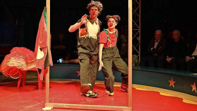 führen die Zirkusstadt weiter, wie sie an der Vernissage zeigen ...