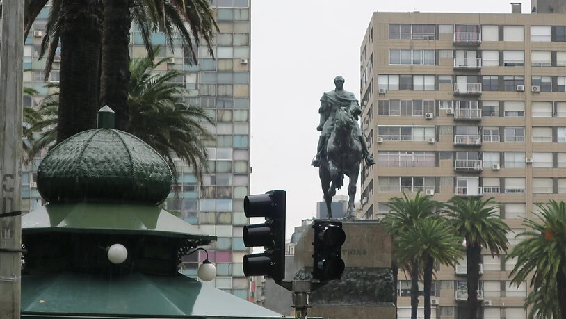 Langsam kommt das Licht zurück in Montevideo, der Hauptstadt von Uruguay.