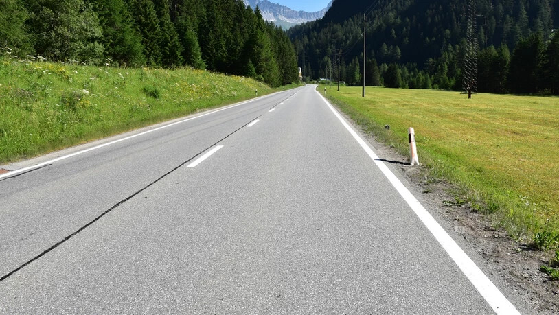 Auf dieser Geraden kam es zum Unfall.