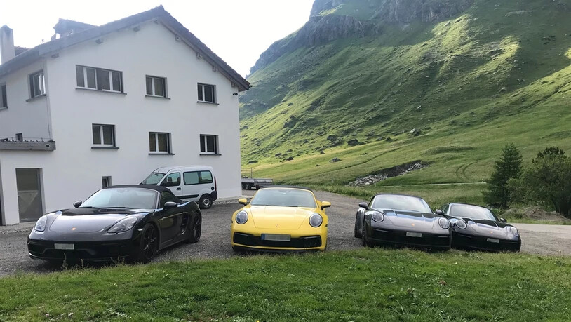 Die vier Sportwagen der Raser wurden beschlagnahmt.