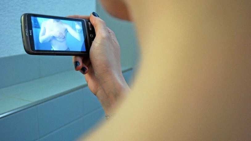 Kriminell: Die Erpresser drohen mit der Veröffentlichung von Sex-Videos, wenn nicht bezahlt wird.