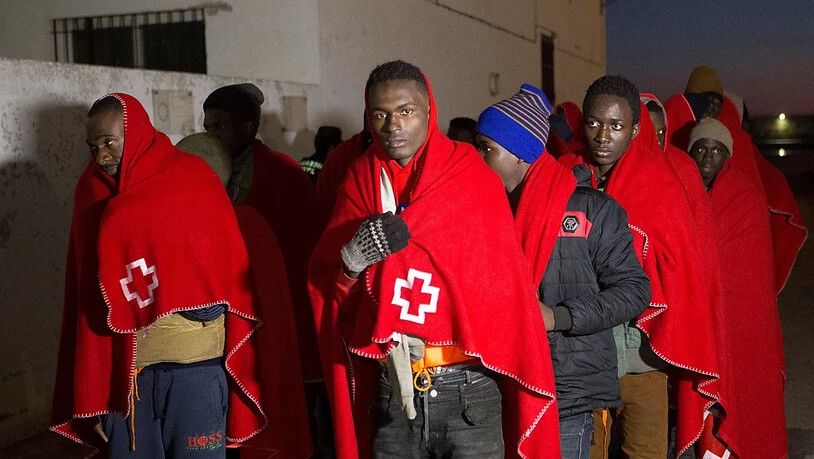 Auf dem Mittelmeer gerettete Flüchtlinge, die von der Küste Marokkos unterwegs waren. (Archivbild)