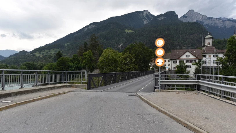Hier, zu Beginn der Brücke, kam es zum Unfall.