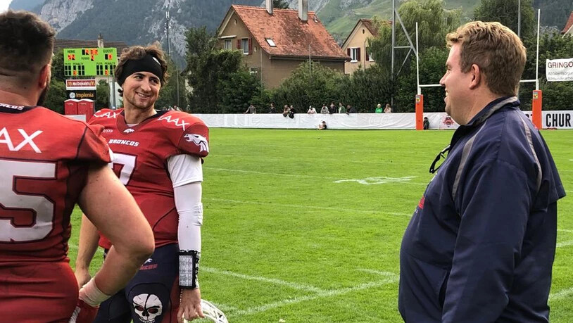 Eckpfeiler des Erfolgs: Quarterback Conner Manning (mitte) und Coach Geoff Buffum.