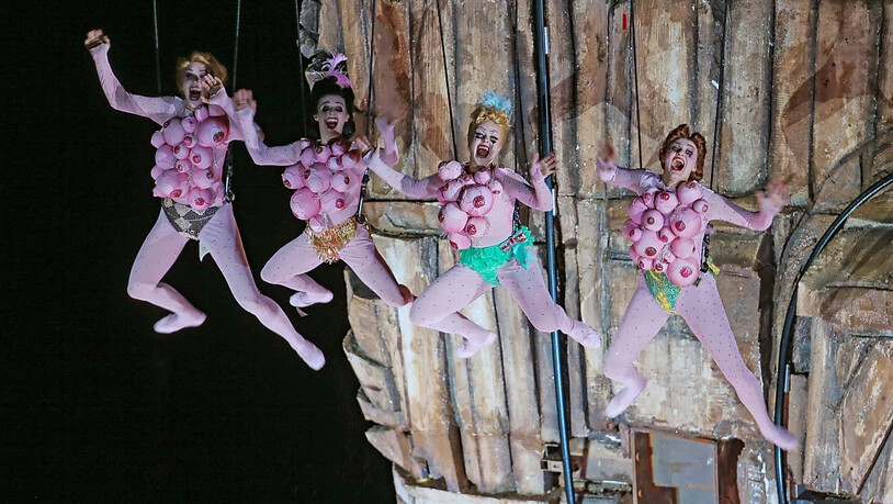 Grosses Spektakel auf der Bregenzer Seebühne: Am Mittwoch feierte Giuseppe Verdis Oper "Rigoletto" Premiere bei den diesjährigen Bregenzer Festspielen.