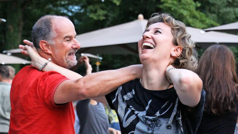 Salsa ist Freude und Fröhlichkeit vereint mit guter Musik. 