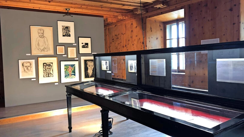 Freude: Im Gerichtszimmer sind die gegenseitigen Portraits der Künstler aufgestellt, etwa Ernst Ludwig Kirchner aus der Hand von Jan Wiegers (oben).