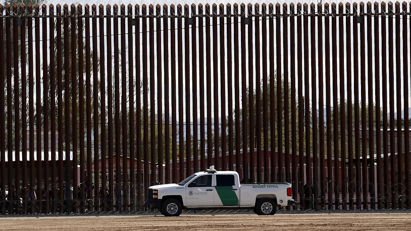 Das Oberste Gericht der USA hat am Freitagabend den Weg für die Verwendung von Geldern aus dem Verteidigungshaushalt zum Bau einer Mauer an der Grenze zu Mexiko freigemacht. (Archivbild)