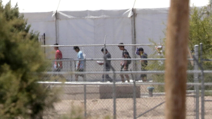 Von ihren Familien getrennte Migranten in einer Unterkunft im US-Bundesstaat Texas. (Archivbild)