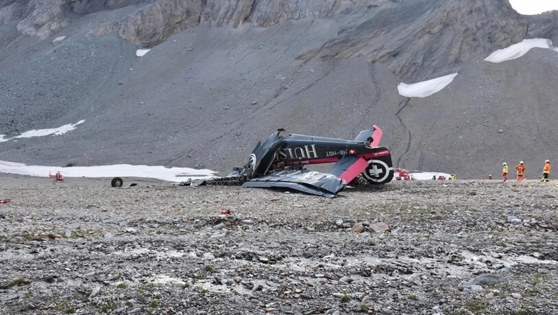 Vor einem Jahr stürzte am Piz Segnas  in Graubünden eine historische Ju-52 der Dübendorfer Ju-Air ab. Die Suche nach der Absturzursache dauert weiter an.
