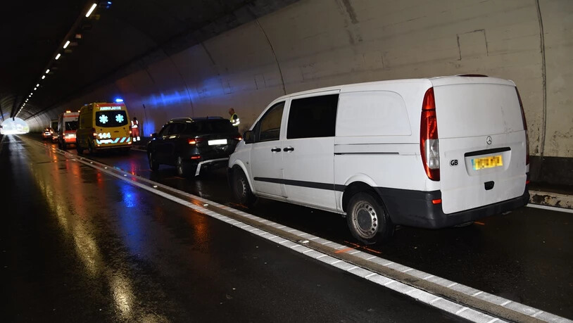 Drei Fahrzeuge kollidierten im Plazzas-Tunnel bei Bonaduz.