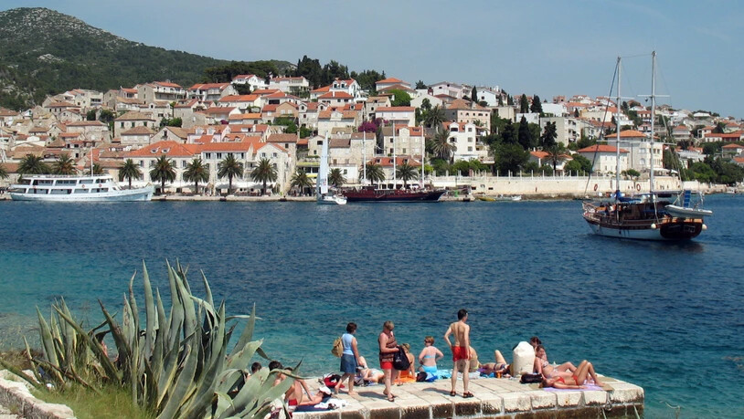 Der Vergiftungsfall ereignete sich auf einer Segeljacht vor der kroatischen Insel Hvar. (Archivbild)