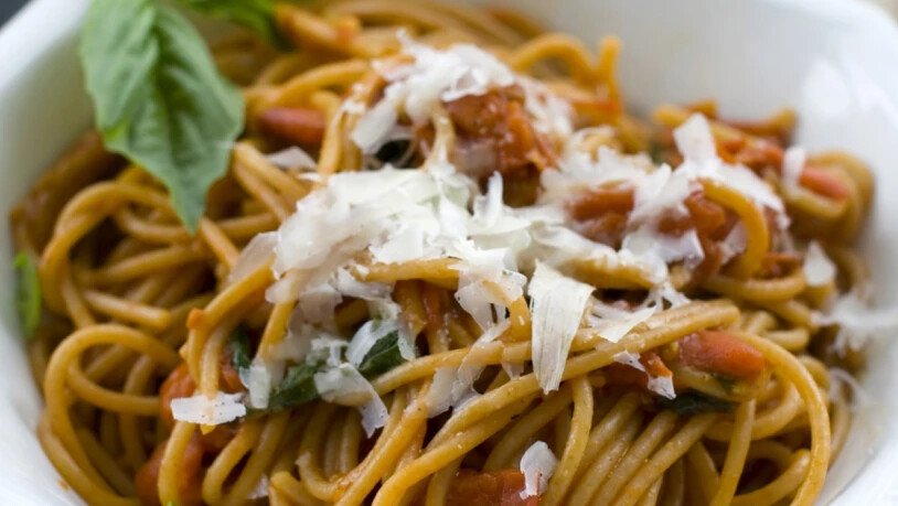 Die Pasta-Kette Vapiano muss den überraschenden Rücktritt ihres Chefs verkraften: ein Teller Spaghetti (Symbolbild).