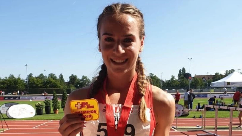Annik Kälin holt Gold im Weitsprung an der Schweizer Meisterschaft 2019 in Basel.