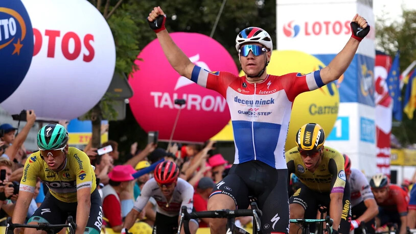 Der Gewinner der 4. Vuelta-Etappe heisst Fabio Jakobsen. Der niederländische Meister setzte sich im Massensprint vor Sam Bennett durch